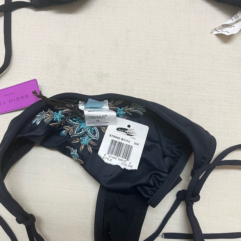 NWT Radio Fiji embroidered bikini - Picture 4 of 13